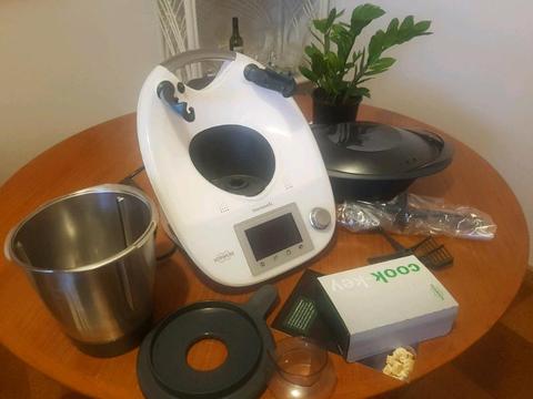 THERMOMIX TM5.SOLD PENDING PICK UP WED. Plus Cook Key (brand new)
