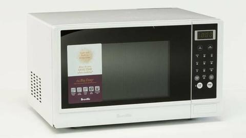 Microwave ' Brand New - 40 $
