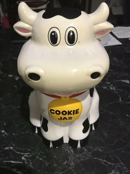 Cow cookie jar