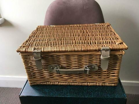 Wicker picnic basket set for two (needs a fork)