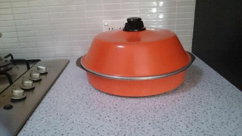 Bessemer 34cm Baking Dish and Lid