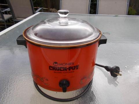 Vintage Retro Electric Monier Crock Pot Slow Cooker