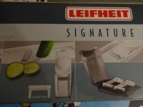 Leifheit Signature - Multi-purpose Cutter