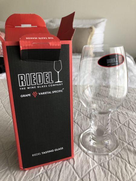 Riedel tasting glasses x 6. Selling as a set of 6 only