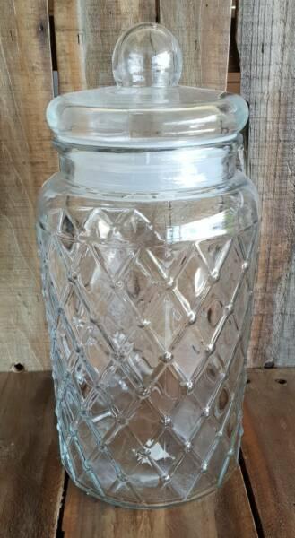 Large Decorative Glass Trellis Storage Jar with Sealing Lid