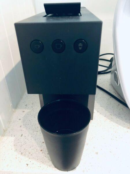 Aldi coffee machine AS NEW barely used $20