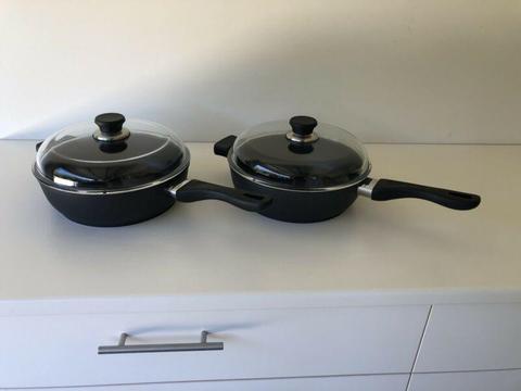Two quality non stick pans in excellent condition