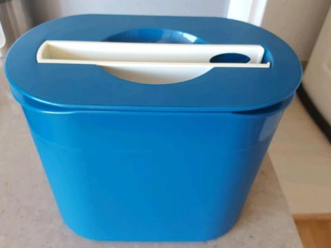 Tupperware Ice Bucket/Cooler