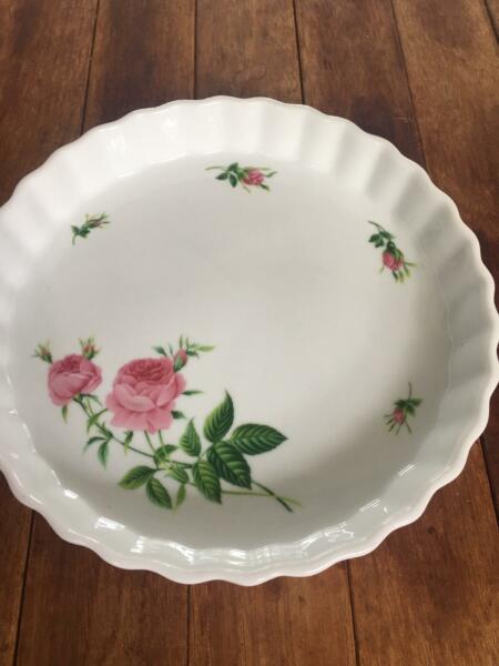Vintage Christineholm quiche dish tart pan pink rose pattern $15