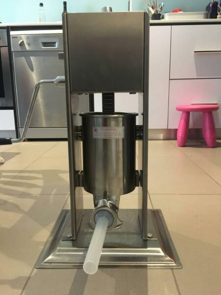 Sausage Machine 3L in great condition $100