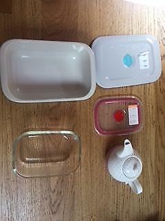 Food container, baking dish and tea pot