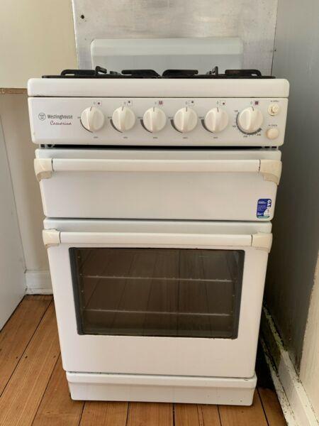Free standing gas Westinghouse casuarina cooktop and oven