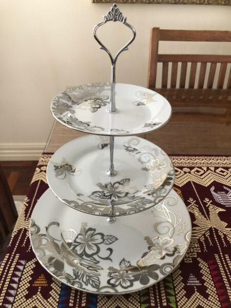 Cake stand