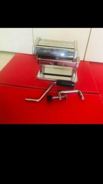 Pasta maker in excellent condition