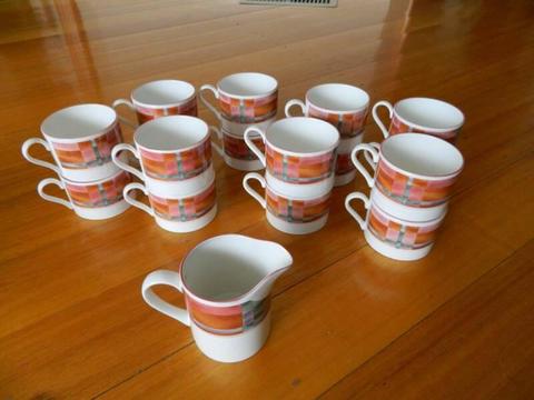 Set Of 16 Tea/Coffee Cups And Cremer Sosume Korea