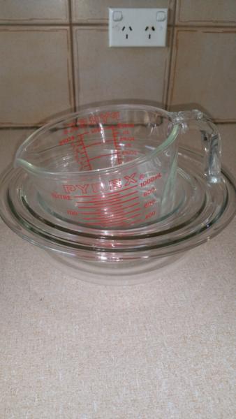 Pyrex kitchen ware every home must have