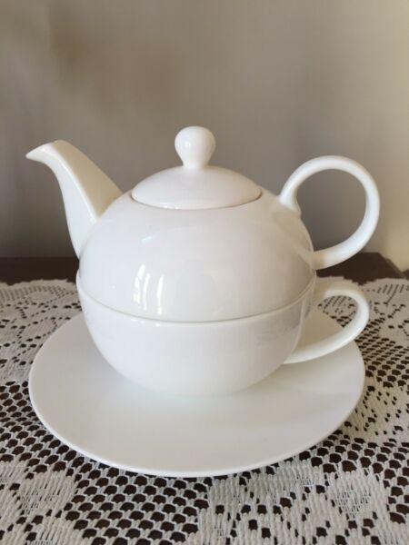 Teapot Maxwell Williams