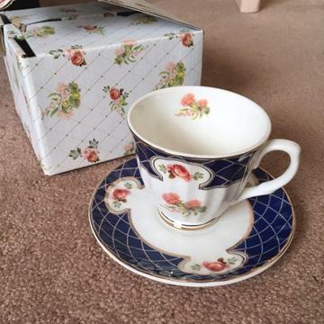 Crabtree & Evelyn LONDON Cup & Saucer New In Box