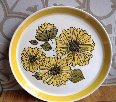 Extra large sunflower serving dish by Crown Lynn NZ