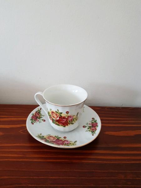 Floral pattern tea cup and saucer