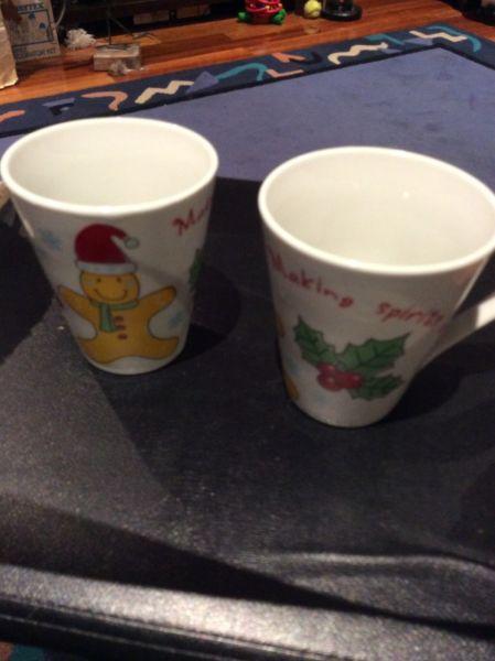 Christmas mugs 6 new never used