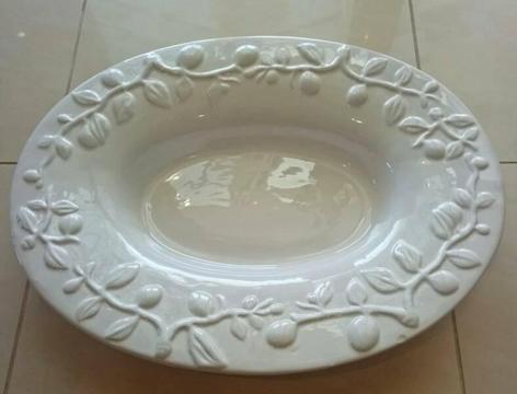 Maxwell and Williams White Oval Platter 44x33cm