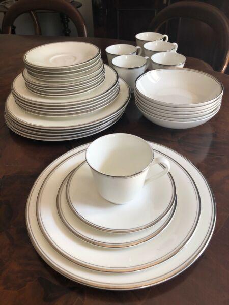 Royal Daulton dinner set