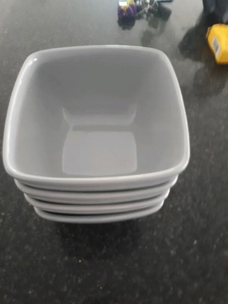 Light Grey bowls 4 of