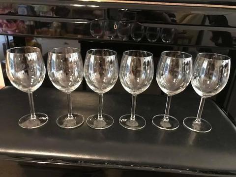 Wine Glass Set (half a Dozen) 17cm tall