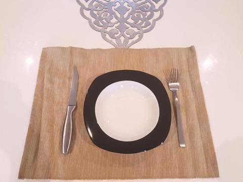 Placemats x 6