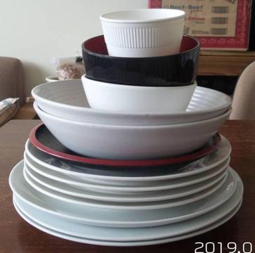 Plates/bowls/Cups/Scourer (Choose your own)