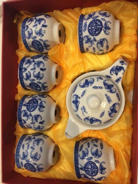 Chinese tea set - never used