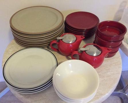 Branded Cafe crockery, dinnerware excellent condition offer price