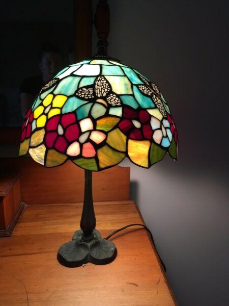 Floral glass stain lamp
