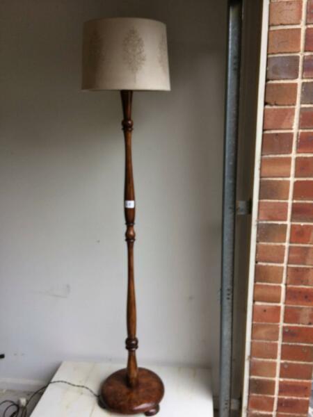 Standard lamp stand with shade