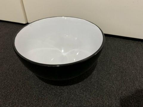 Medium size bowl