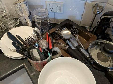 Kitchen utensils/cutlery