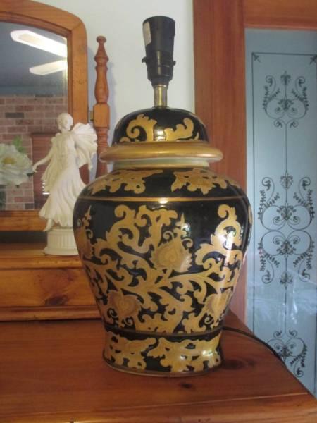 BLACK AND GOLD CERAMIC LAMP BASE