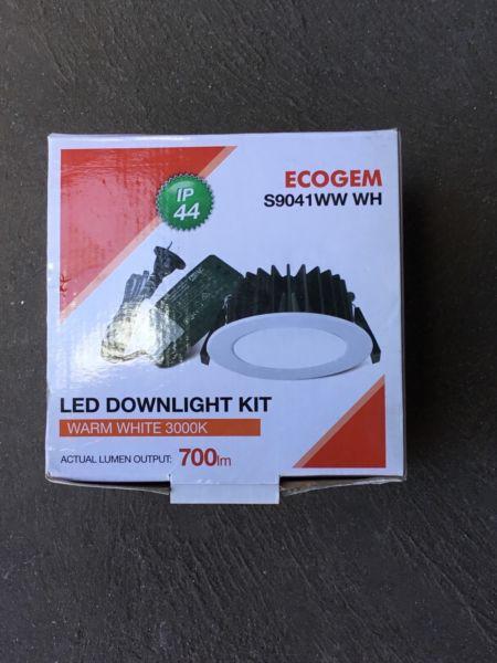 LED Downlight Kit- Warm White
