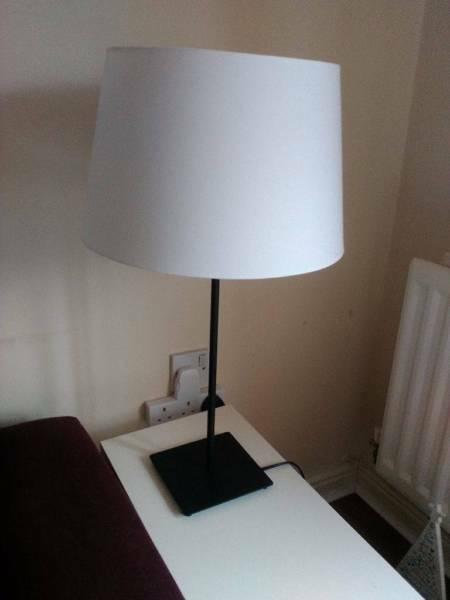 Minimalistic table lamp in excellent condition
