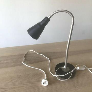 Desks lamp