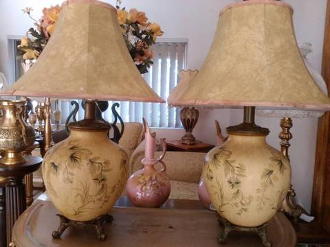 table desc lamp 2 two matching pair ceramic
