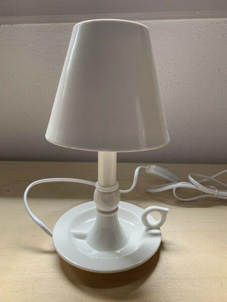 Laura Ashley porcelain lamp in perfect condition