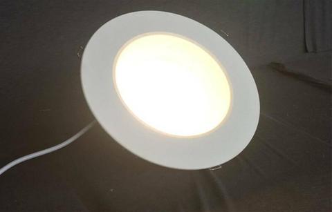 COMMERCIAL LED DOWN LIGHT 10 INCH - 11W - WARM WHITE - BRAND NEW