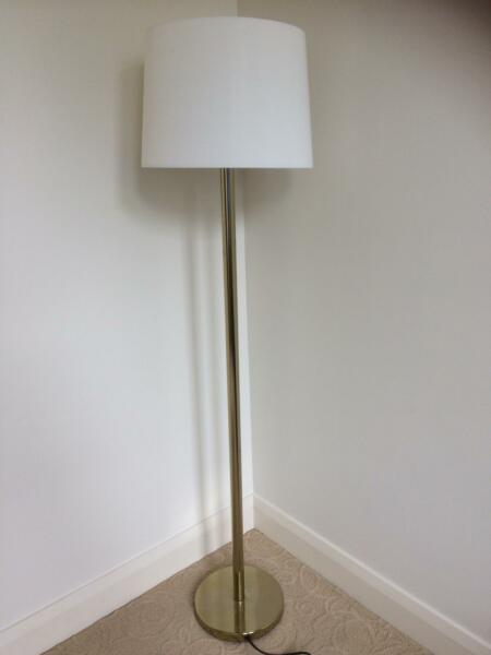 Tall Lamp White/Gold
