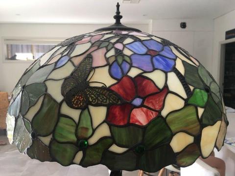 Tiffany floor lamp butterfly flower pattern