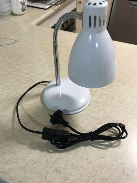 desk lamp, white, with light bulb