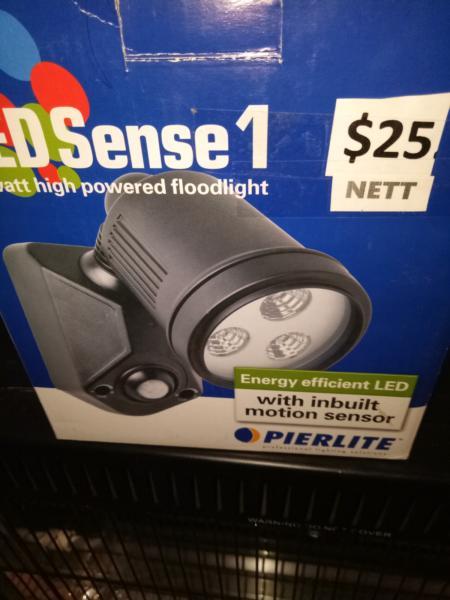 Pierlite 3w Led with sensor $18