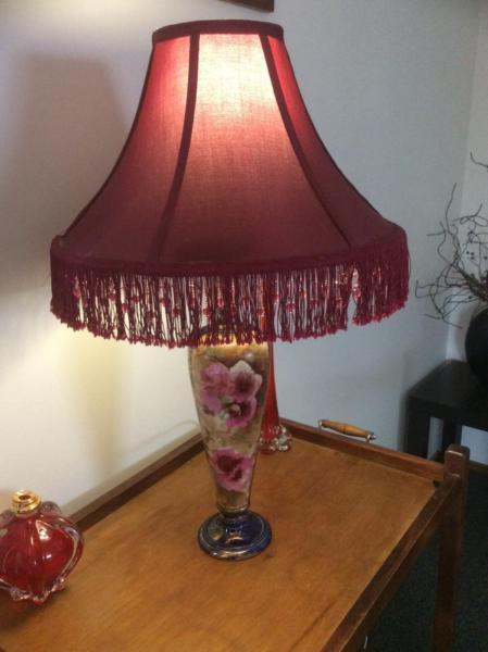 Antique style decorative lamp