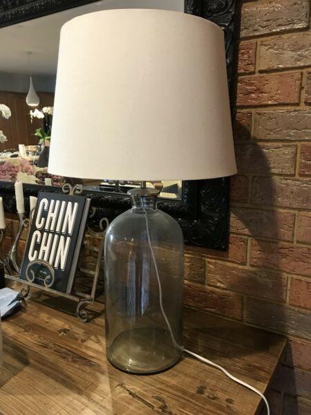 Provincial lamp white